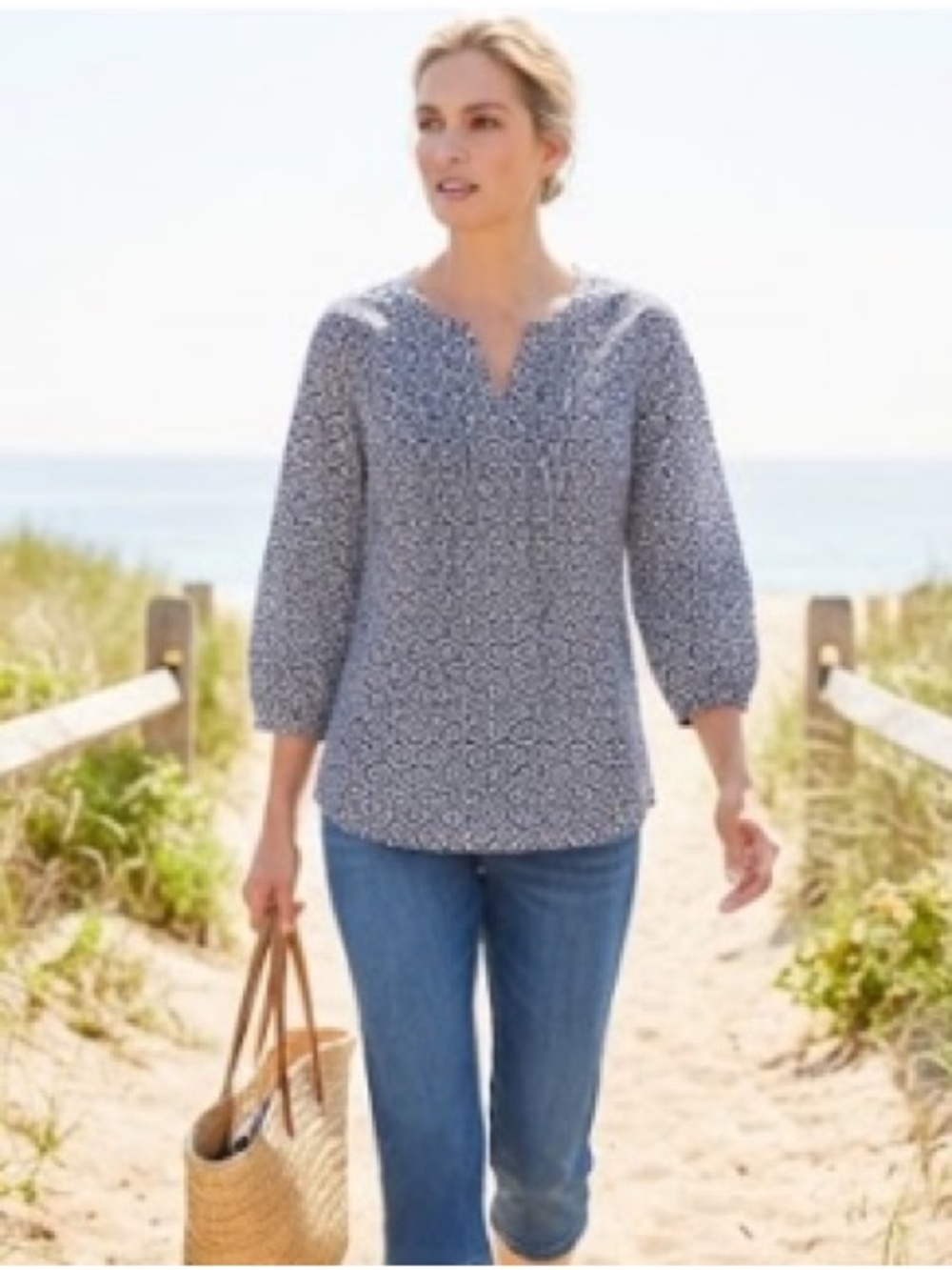 Talbots Navy & White Geometric V-Neck Pleated Peasant Top | Size Medium